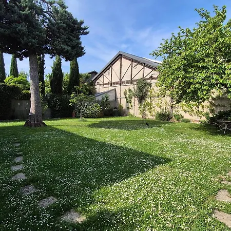 Bed & Breakfast Maison Et Chambres Meublees A Acces Privatifs Champigny-sur-Marne